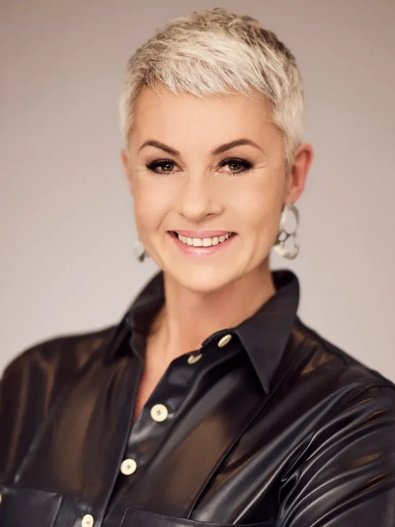 Dr. Varga Varga Eszter